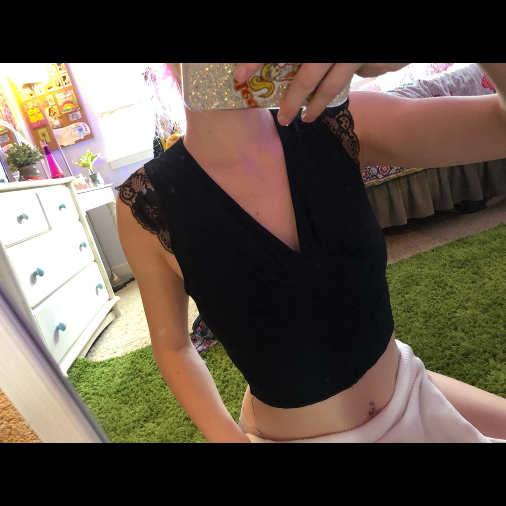 Y2K black crop top🕷
